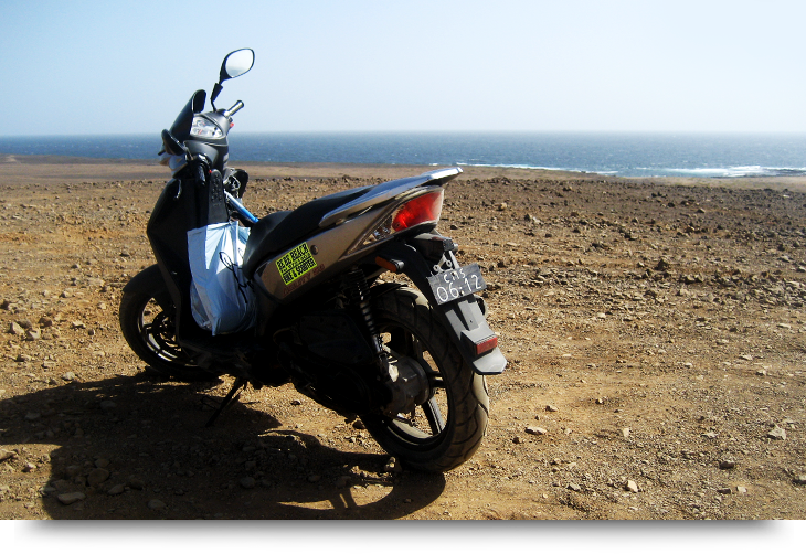Kap Verde och ön Sal på moped / motorcykel